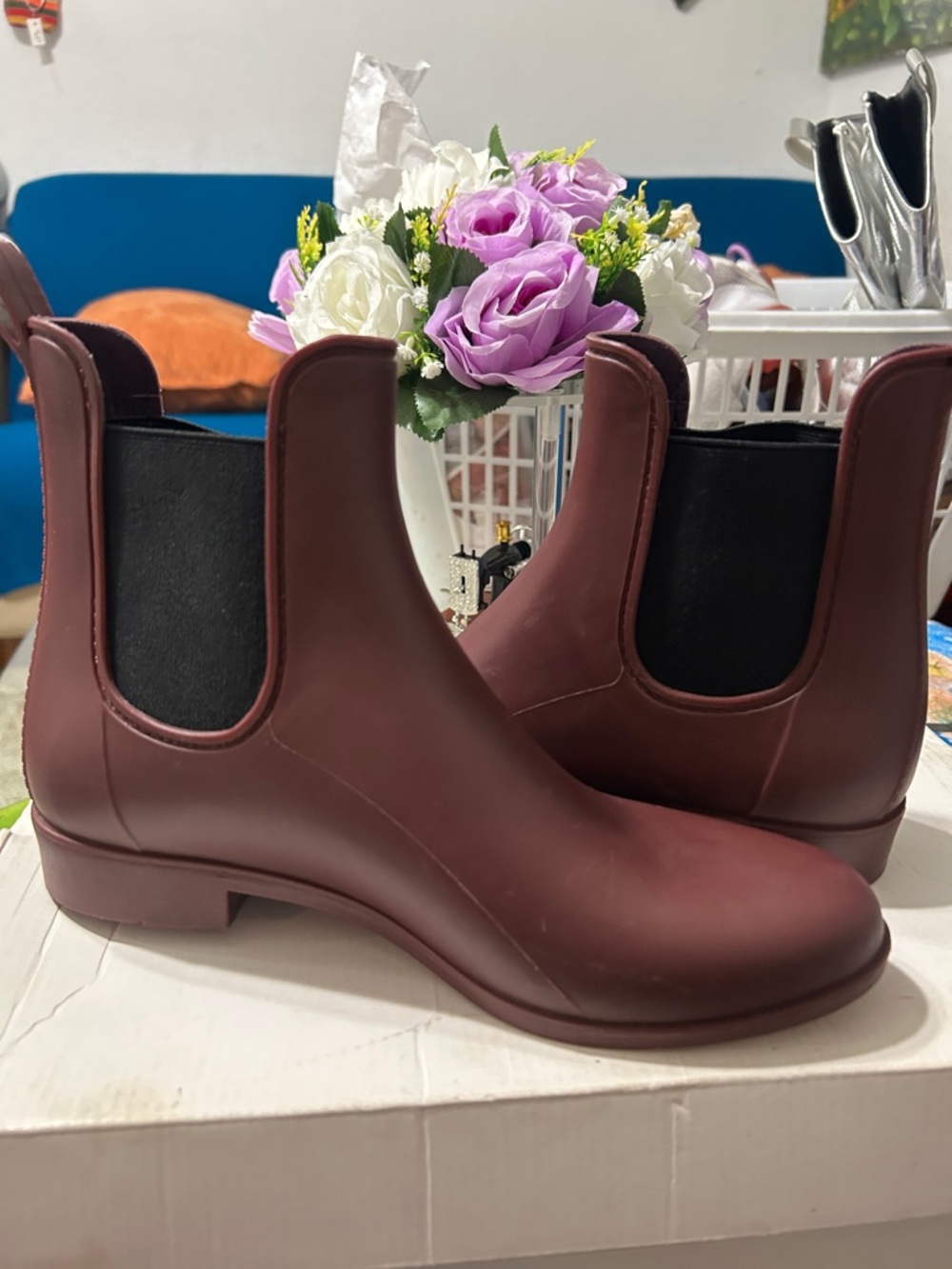 J  CREW. 
Women's Burgundy Chelsea Rain